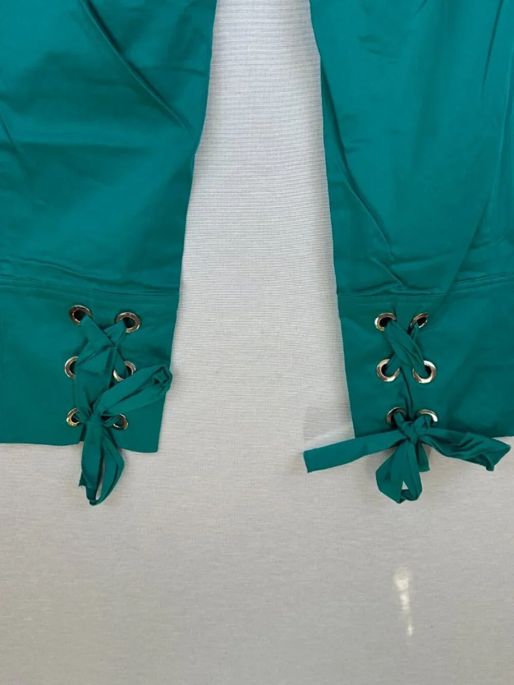 iROO WOMEN'S TURQUOISE DRESS PANTS, LACE-UP DETAILS AT THE HEM, WAIST 28-28 in